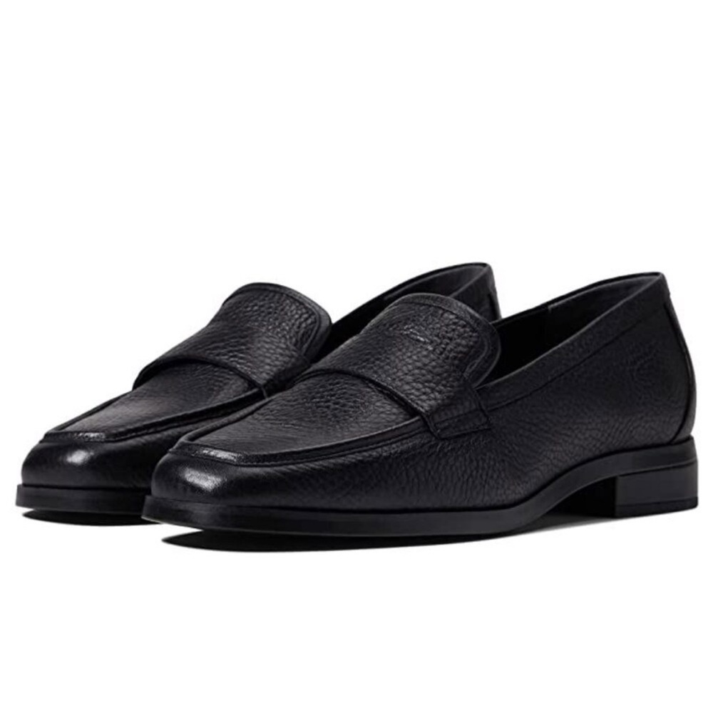 Vionic Pebbled Black Leather Loafers
